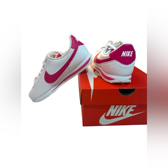 Nike White and Pink Classic Sneakers NWT - Picture 4 of 11